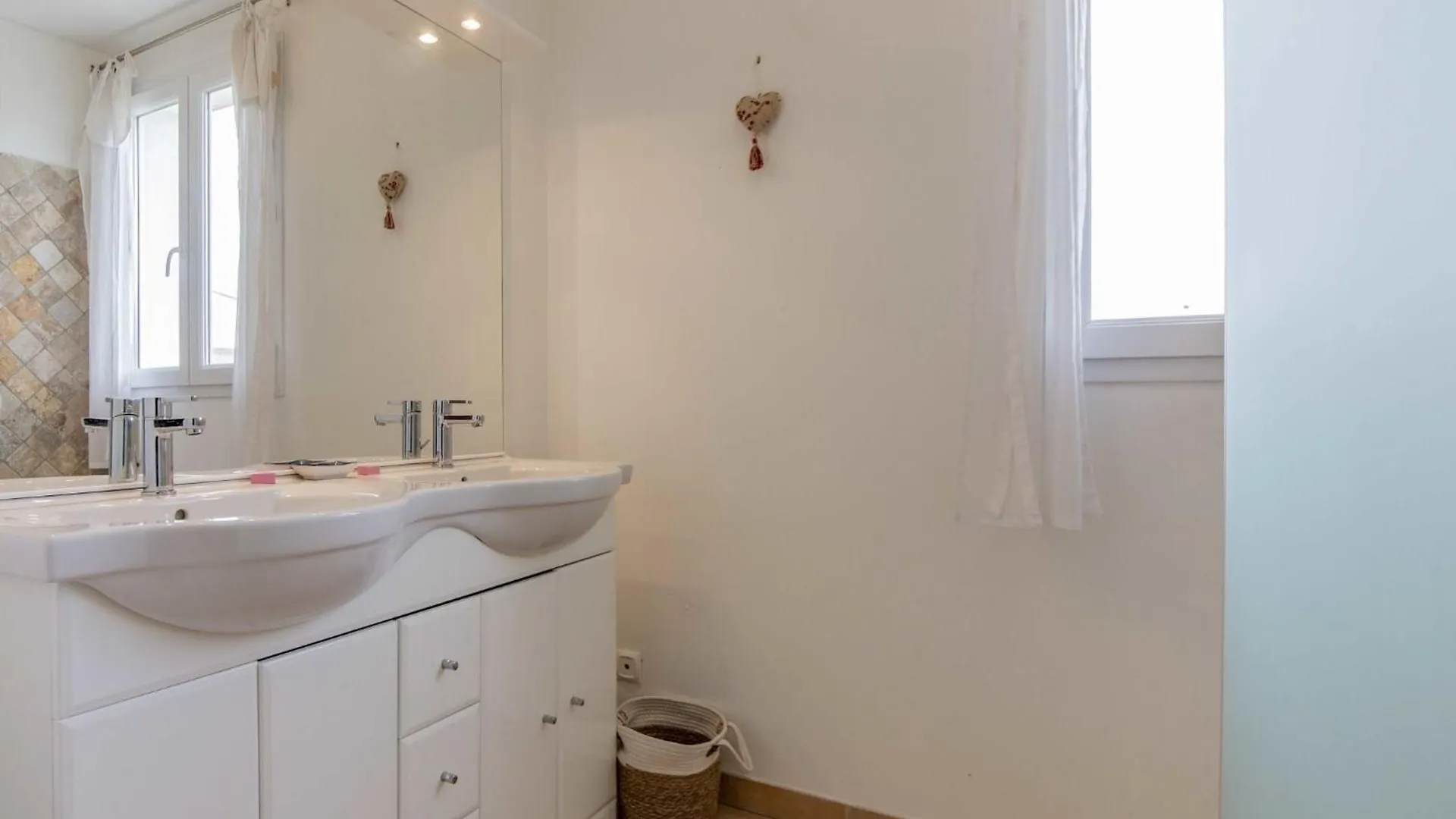 Holiday Home L' Amandier By Interhome Saint Didier