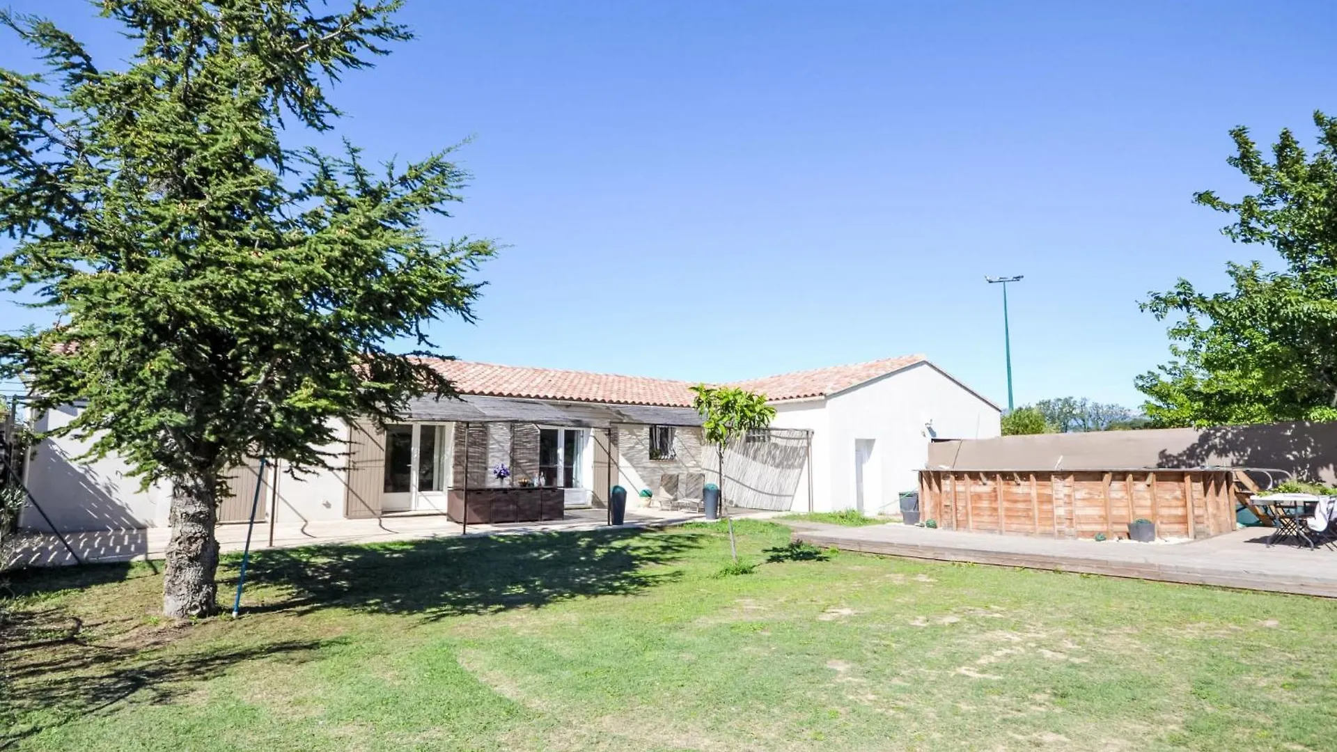 Holiday Home L' Amandier By Interhome Saint Didier   Saint Didier (Vaucluse)