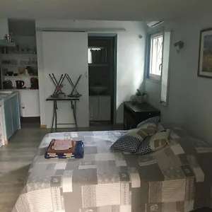  Appartement Studio Independant Climatise En Provence